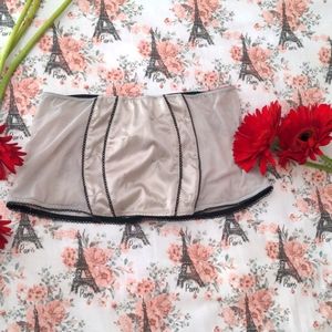 Nwot vintage VS little garter rouched skirt